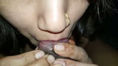 Horny bhabhi gives an amazing blowjob to brother in law