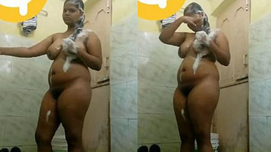 Telugu Slut showing her full nude body in shower