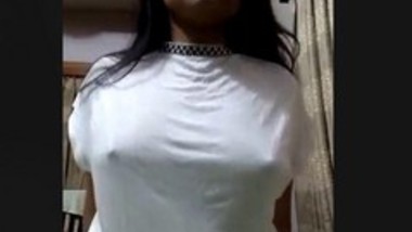 Super Hot Look Desi Girl Showing Her Nude Body 2 New Leak Video