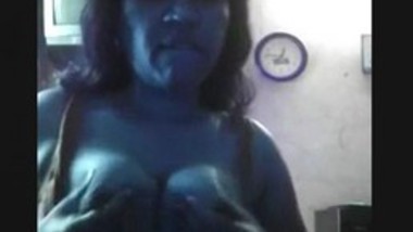 Horny Mallu Bhabi Play with Her Boobs