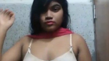 Desi Girl Leaked Video selfmade Boob Pressing