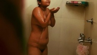 Cute Desi Girl bathing (Updates)
