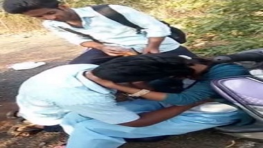 College students kissing outdoor desi mms sex scandal | Hindi