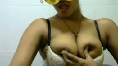 Hot Bhojpuri College Girl Flaunting Naked Body