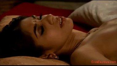 Sundar ladki se hot erotic sex ki kamasutra Indian adult film