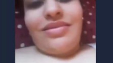 Paki bhabi show her big boob