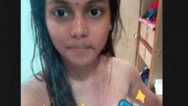 Cute Tamil Girl Showing For Lover