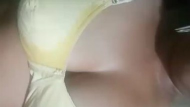 Desi big boob girl fingering pussy 2