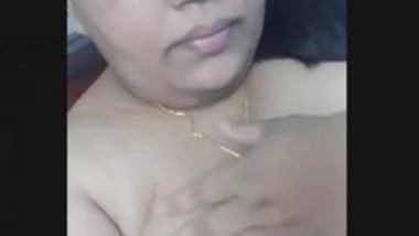 Chubby Indian Bhabi Pussy Fingering By Husband (Update)