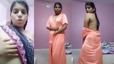 Home Made indian XXX sex! Desi sexy village bhabi show her hot boobs