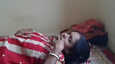 Horny guy wants sex so Indian girl has no choice but to spread legs