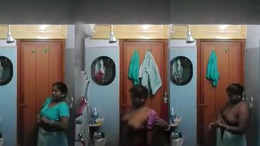 Student sets the hidden camera to film Desi XXX video of neighbor