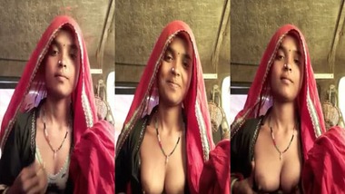 Sexy cute Rajasthani wife displays her nude boobs