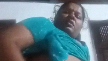 Local fat Tamil aunty masturbating using dildo