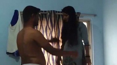 Indian College lovers sex video captured at home