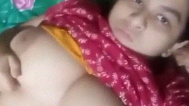 40 Size Boobs Indian college girl porn