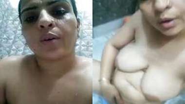 Nude Desi mom with big tits XXX rubs her pussy for amateur video