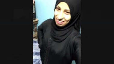 Hijabi Paki Girl In Burka Showing And Fingering