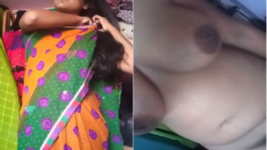 Sweet teen Indian flashes her full XXX tits with brown sex nipples