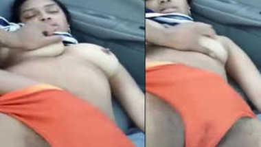 Indian babe masturbates her XXX slit while driver touches sex twins