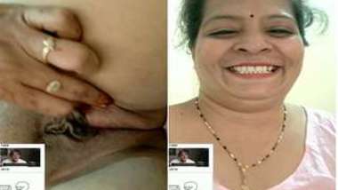 Middle-aged Indian in birthday suit performs naughty XXX masturbation