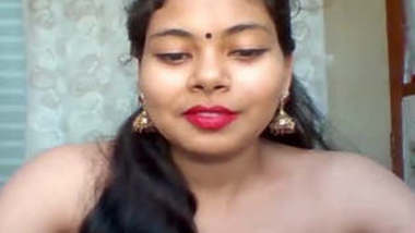 Desi Tamil Bhabhi Fingering On WebCam