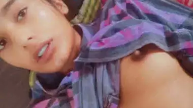 Meyakhalepa Sixe Video - Sexy girl showing her boobs and pussy 2 videos part 1 indian tube porno