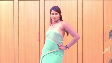 Indian actress Swathi Naidu looks very sexy wearing a turquoise dress