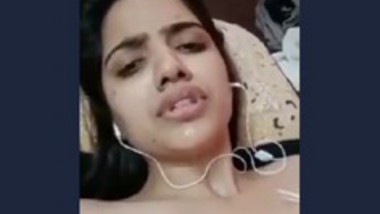 Desi beautiful girl video call fucking hard