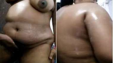 Indian whore is prepared for XXX porn showering in front of camera