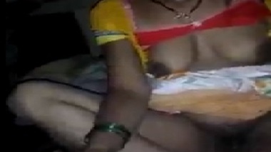 Sexy village bhabhi boobs rubbing video