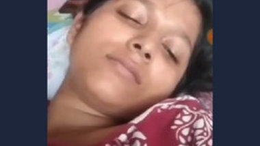 Beautiful Desi Wife Fingering Video Call