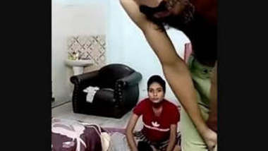 Desi Pregnent Wife Giving Handjob to Hubby