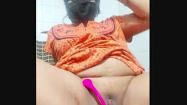 Famous Amrita Bhabhi Live Blowjob and Pussy Showing full 10 Min