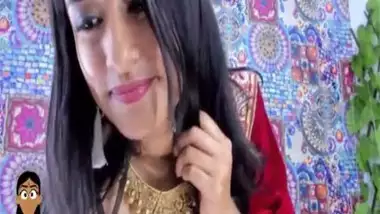 Sexy Indian cam girl nude show