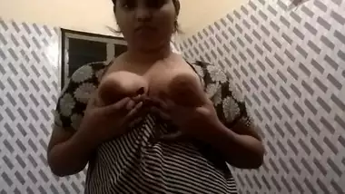 380px x 214px - Cute desi girl showing big boobs indian tube porno