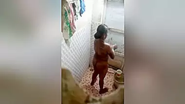 Today Exclusive- Bahbhi Bathing Record By Hidden Cam