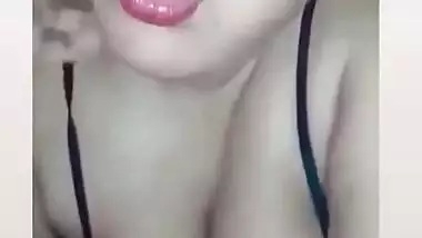 Hijabi girl nipple slip blowjob to boyfriend