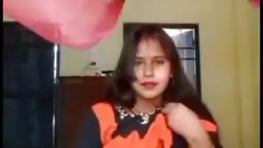 Webcam video of Desi wife revealing her beautiful XXX parts