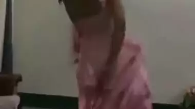 Indian hot dance