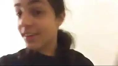 NRI college cam girl masturbates on live cam