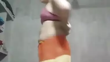 Sexy Dehati girl nude selfie MMS