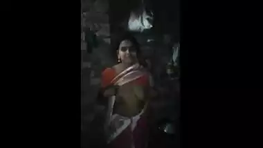 village aunty home sex video of desi housewife fucking secretly.