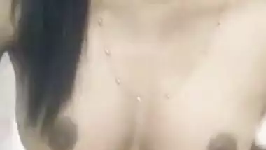 Slender Bengali cutie nude MMS selfie video