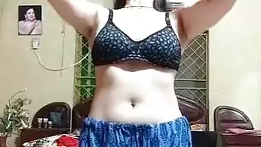 Sexy Paki Girl Shows Her Boobs Part 5