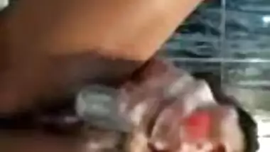 Horny Desi XXX bitch masturbating pussy with bottle video MMS