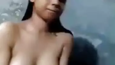 cute Sri Lankan fresh boobs desi girl bathing 