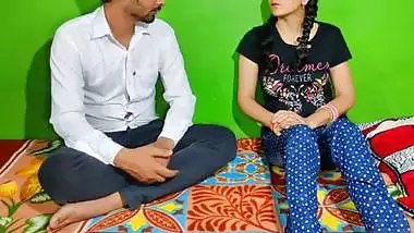 Tuition teacher ne apne mote lund se young girl ki chut chudai kr dali full HD hindi desi porn video with Slimgirl