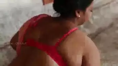 Young boy Romance With Desi Hot Fat Aunty Servant At Guest House 2016