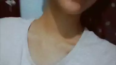 Slim desi horny girl fingering pussy viral nude